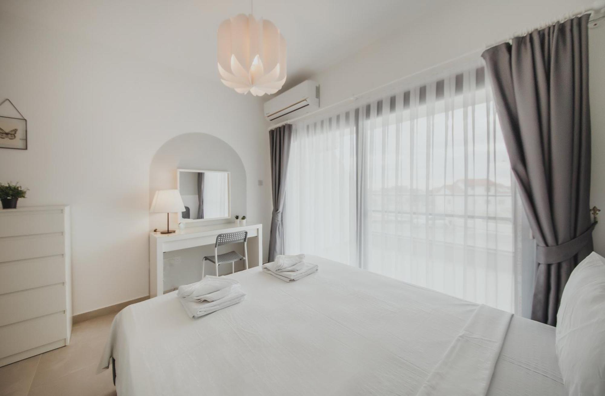 Caesar Blue Seaside Luxury Apartment