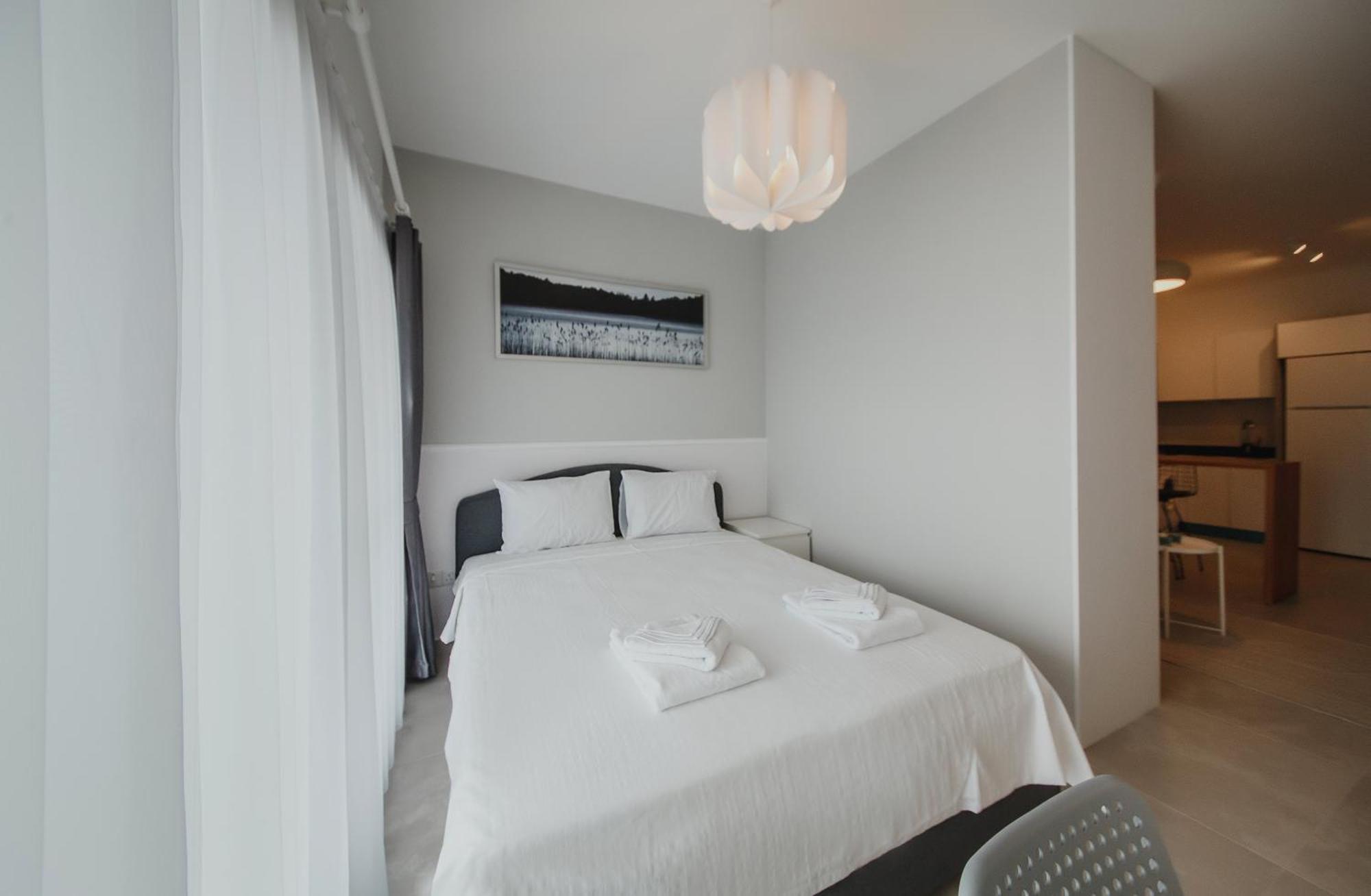 Caesar Blue Seaside Luxury Apartment Gastria