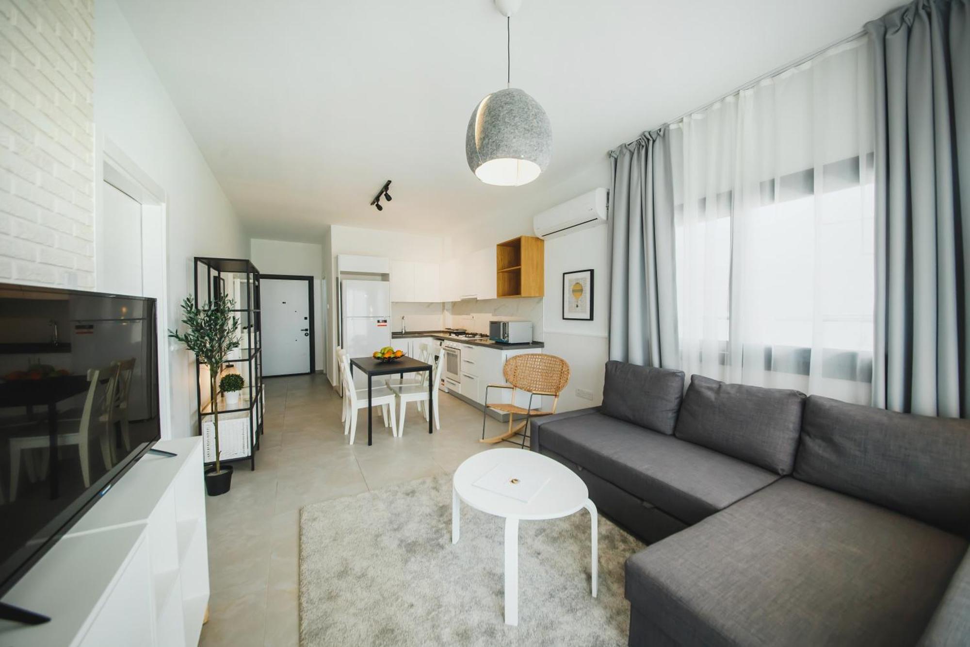 Caesar Blue Seaside Luxury Gastria
