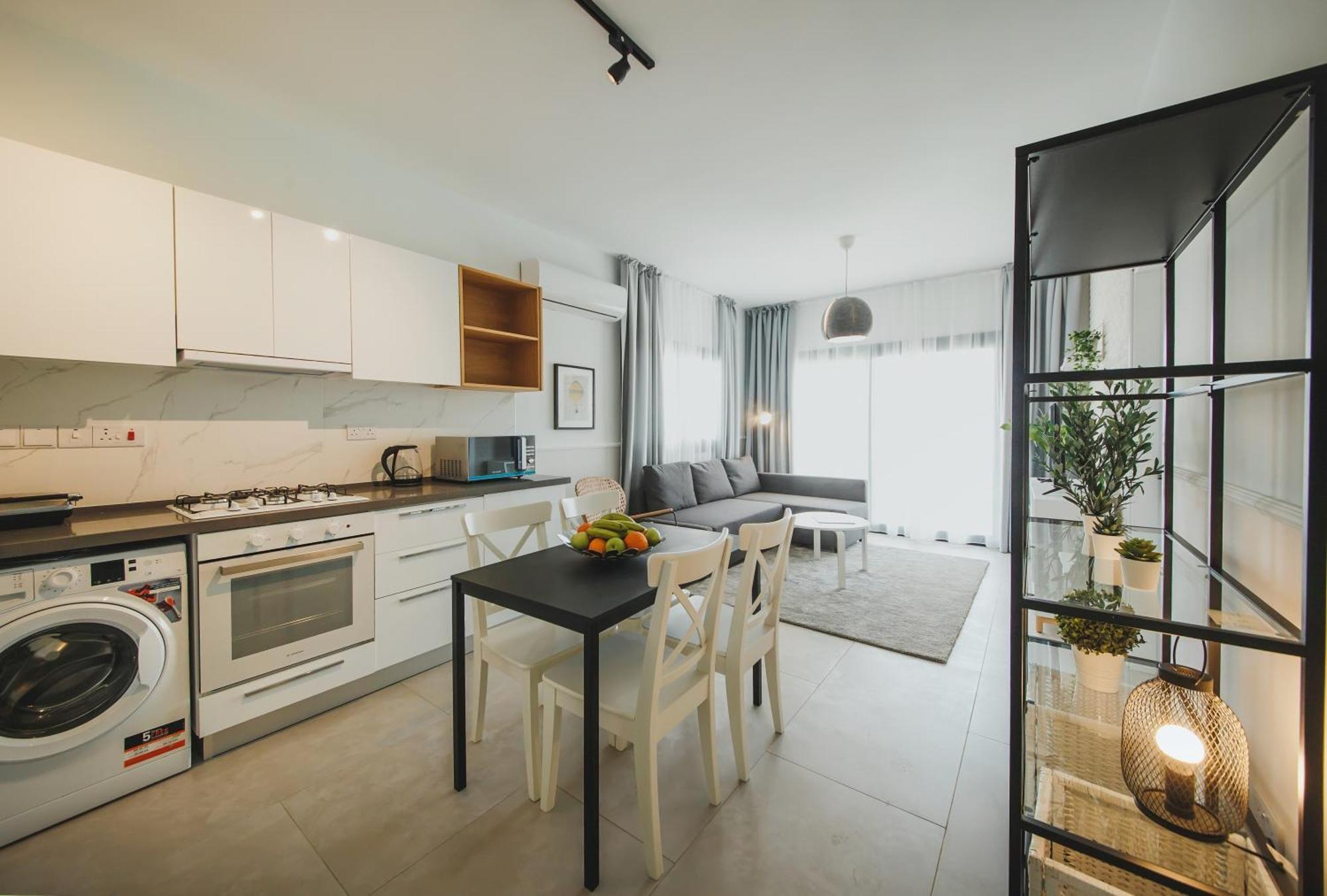 Caesar Blue Seaside Luxury Apartment